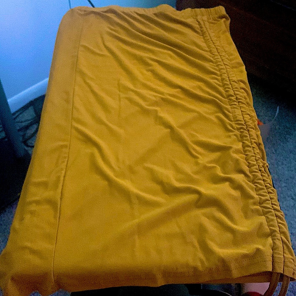 i am selling bc i got a whole new wardrobe